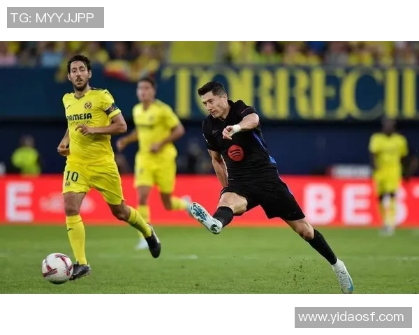 莱万转会风波背后的故事与未来展望：他将如何影响足球世界的格局