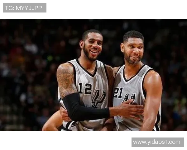 阿尔德里奇对决雷霆展现强大实力引发球迷热议