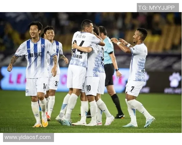 北京足球队状态引发热议球迷与专家观点大相径庭MBA