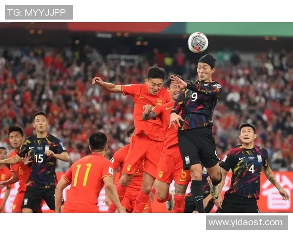 天津足球队迎战辽宁队全力争胜展现球队实力与风采 天津足球队迎战辽宁队全力争胜展现球队实力与风采