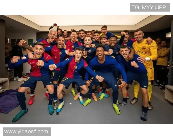 巴萨与多特首发阵容对比分析揭示双方战术布局与关键球员表现 巴萨与多特首发阵容对比分析揭示双方战术布局与关键球员表现